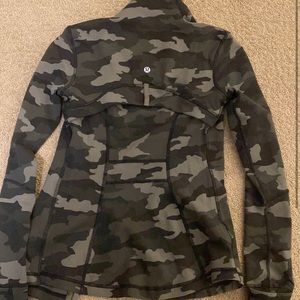 Brand new lulu lemon define jacket size 2 camo never worn !